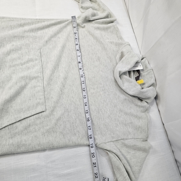 Rumi + Ryder Light Grey Funnel Neck Pullover Sweater Size L - Picture 6 of 8